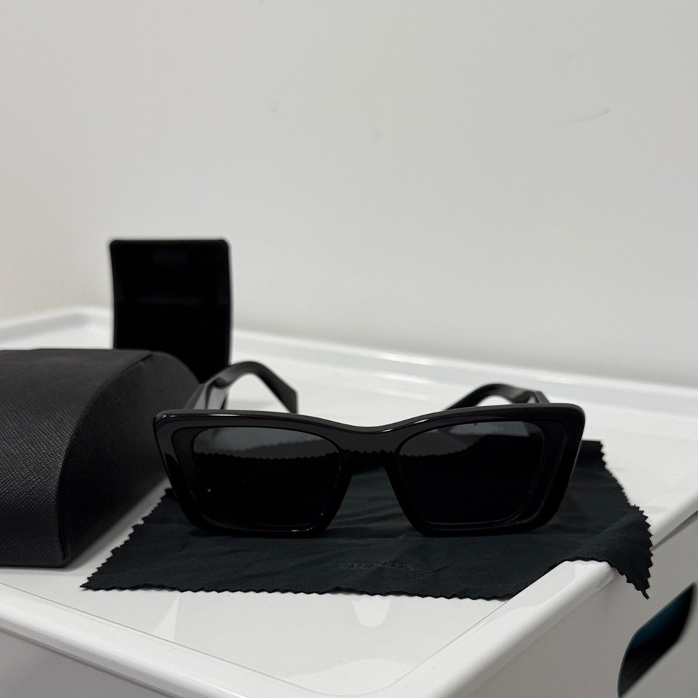 Prada Women's Black Sunglasses - Picture 3 of 7